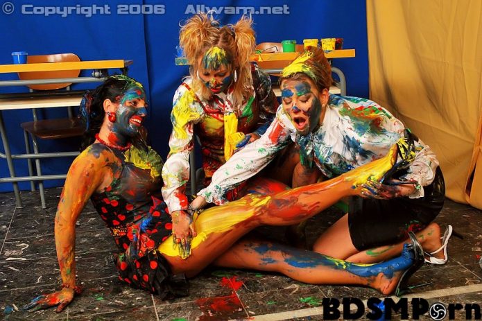 Allwamcom Painting Lesson Turns Messy 2006 Wetlook BDSM Porn